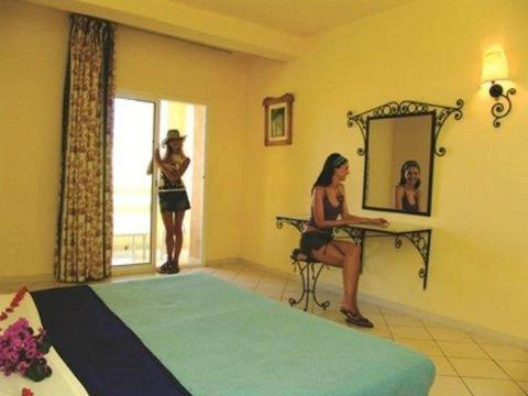 Sun Beach Resort Borj Cédria Esterno foto